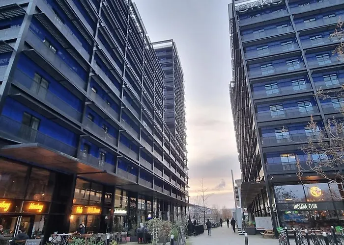 Bel Appartement Contemporain Avec Terrasse Climatisation Et Parking Payant En Option