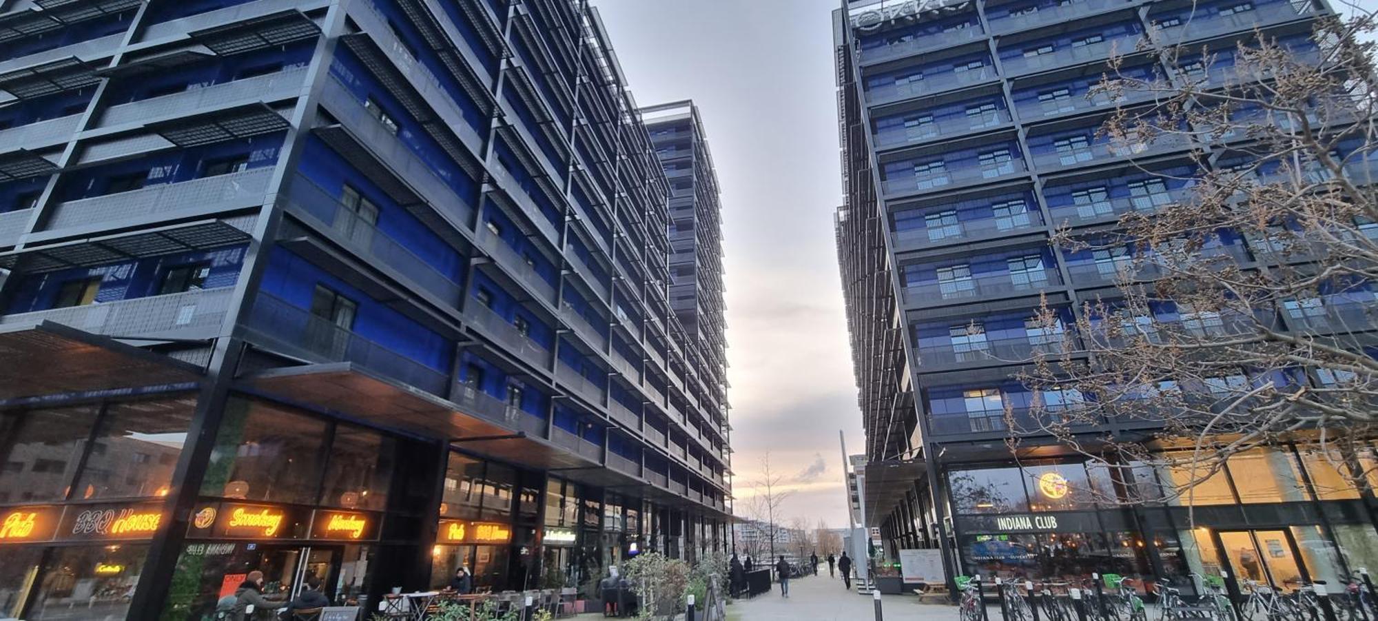 Appartement Bel Contemporain Avec Terrasse Climatisation Et Parking Payant En Option *