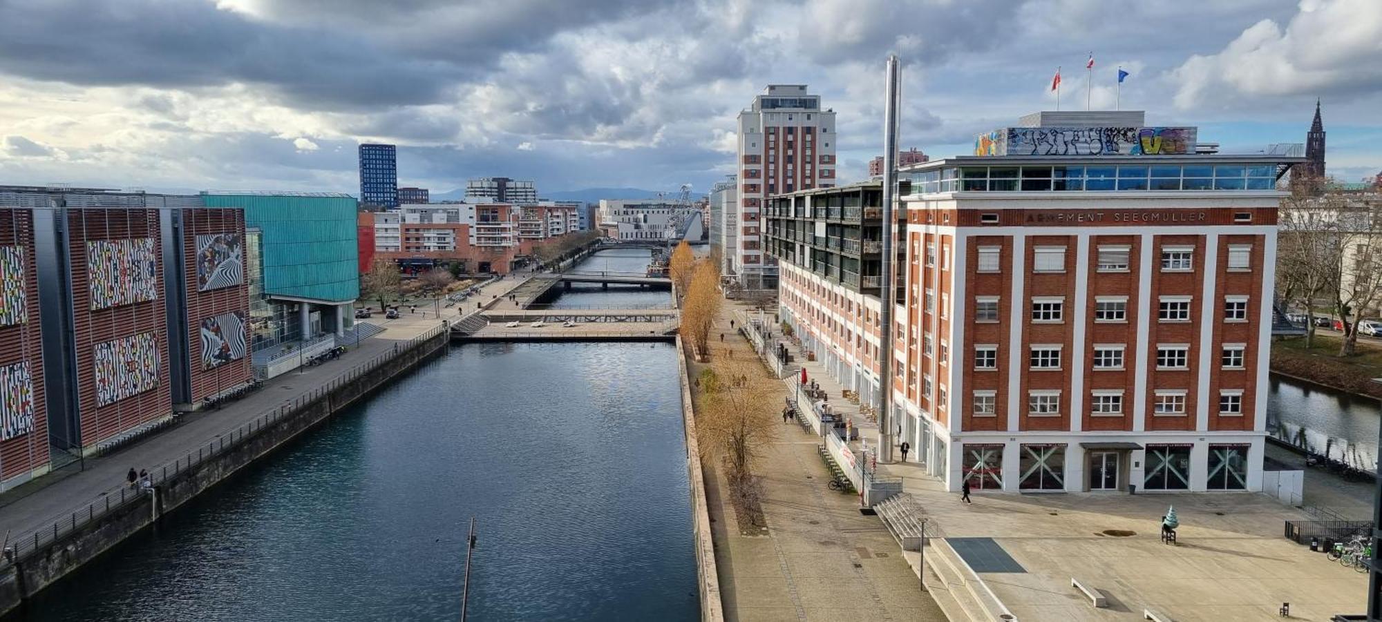 Bel Contemporain Avec Terrasse Climatisation Et Parking Payant En Option Appartement Strasbourg
