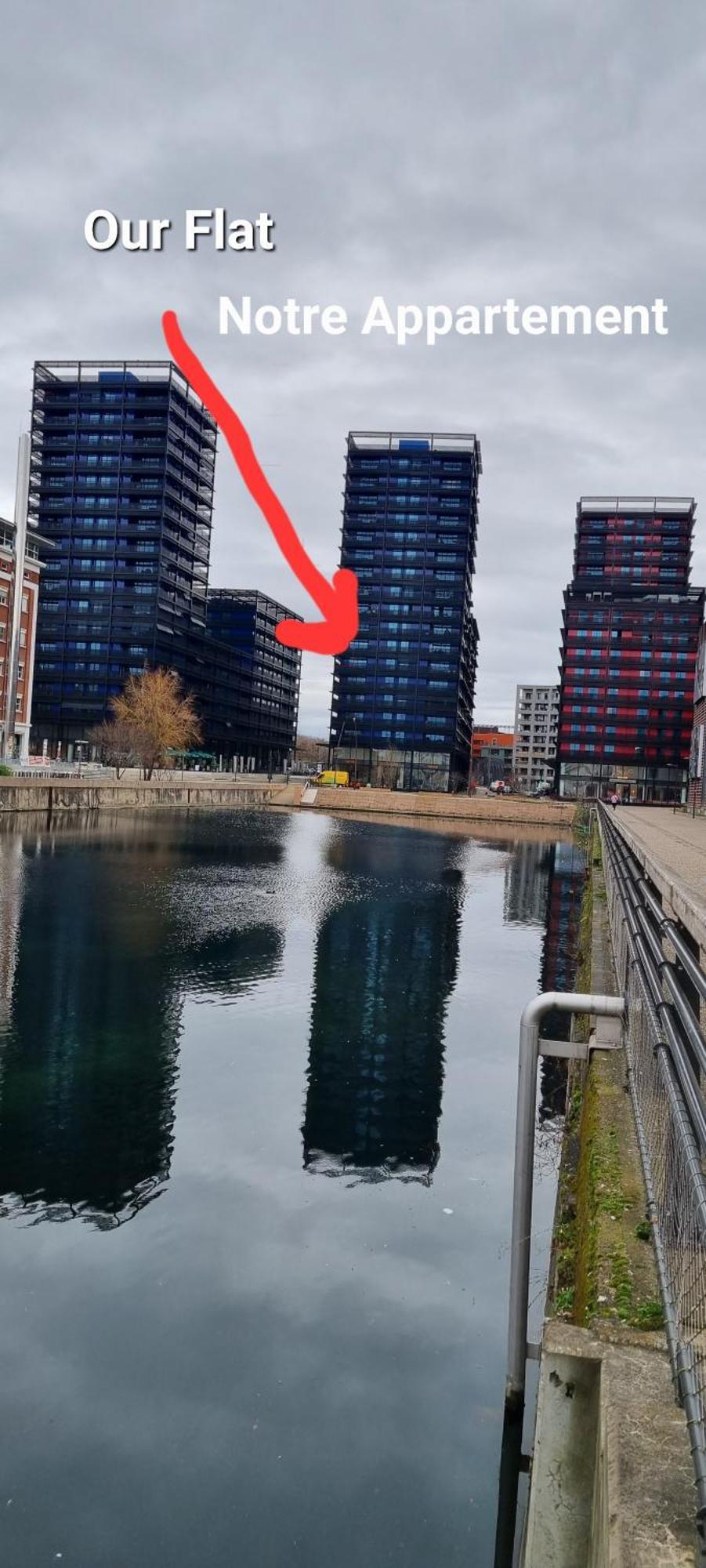 Bel Contemporain Avec Terrasse Climatisation Et Parking Payant En Option Apartment