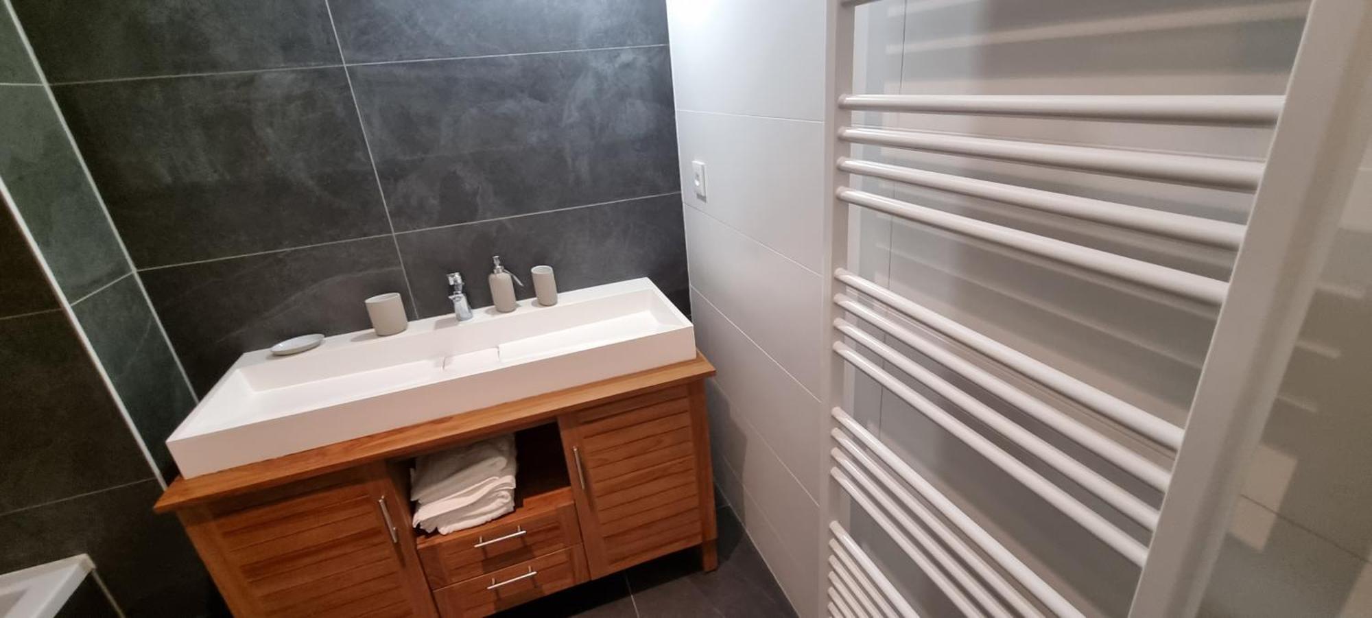 Bel Contemporain Avec Terrasse Climatisation Et Parking Payant En Option Apartment *
